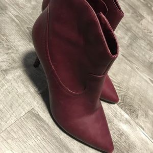 Nine West ladies size 8 boots